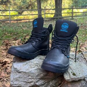 Palladium waterproof pampa sport cuff